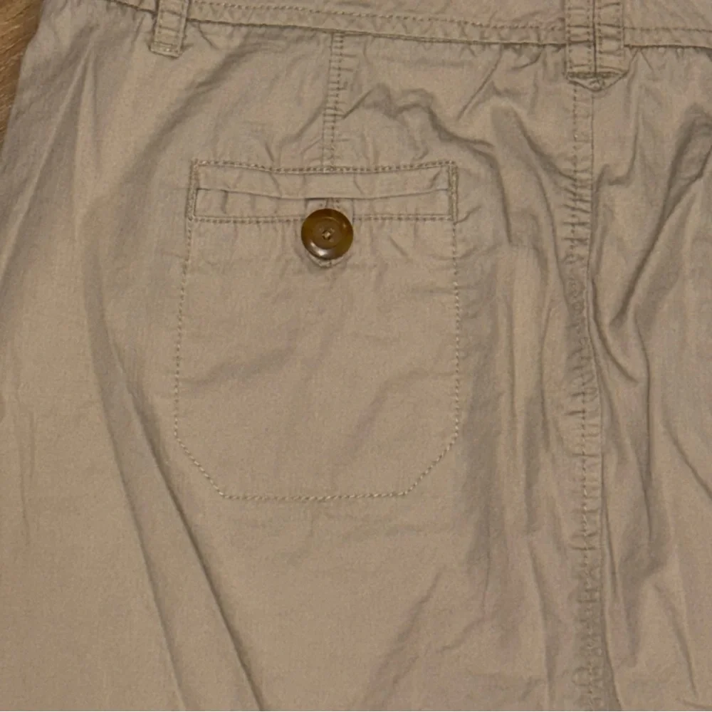 Old Navy Tan Mini Skirt 4P Petite Khaki Woman’s and Teen Skirt Mid Thigh